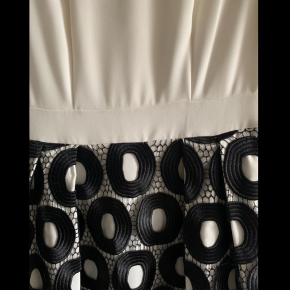 Cynthia black and white dress, size 2 - Picture 2 of 3